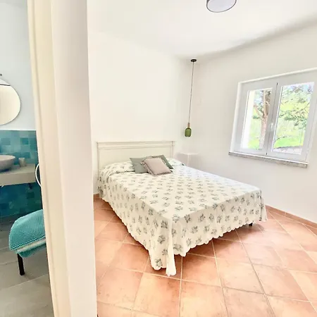 Gisella Villa *